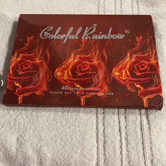 Eyeshadow Palette - Picture 3 of 7